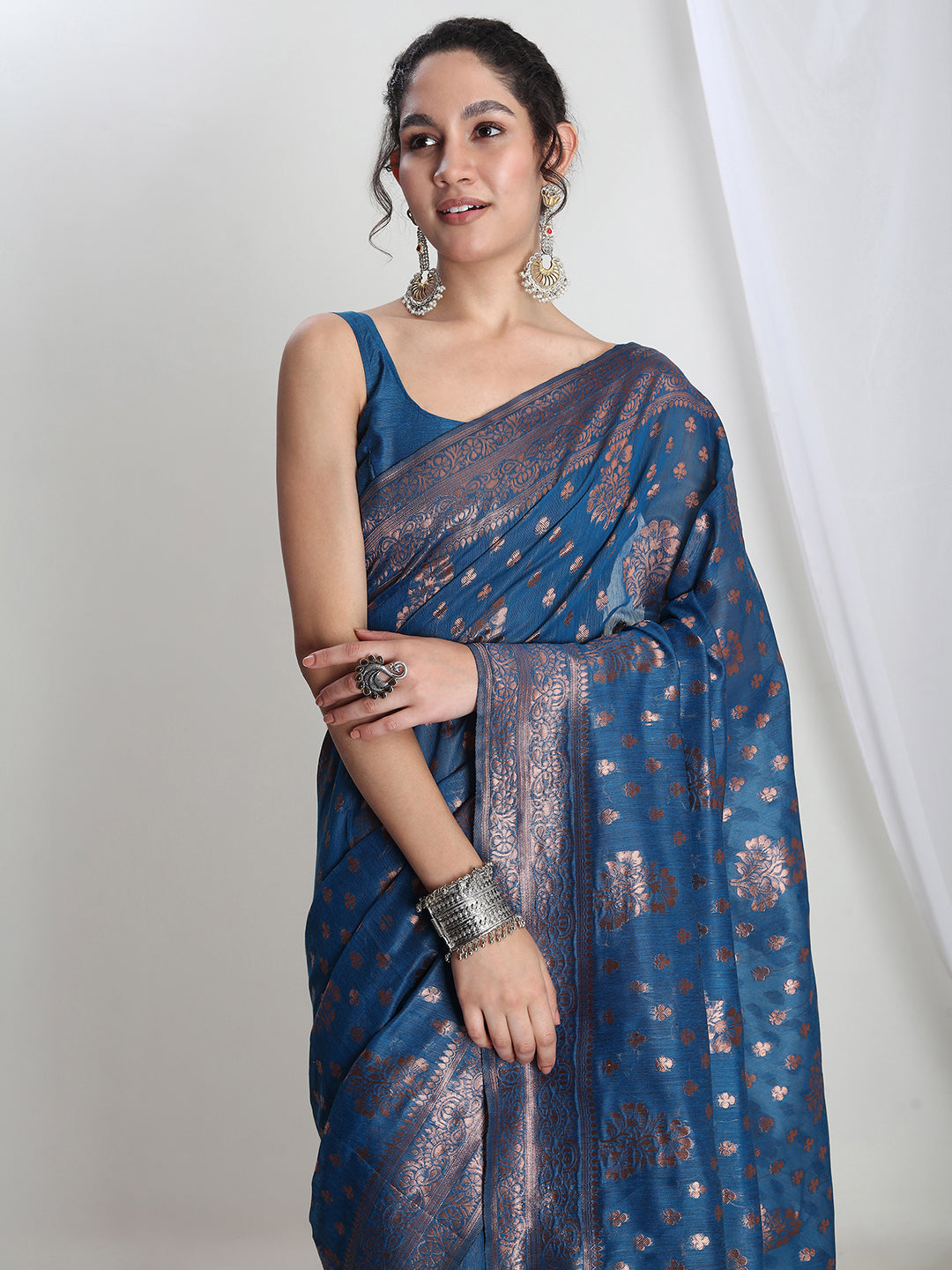 Janasya Teal Blue Silk Blend Floral Jacquard Saree | Swadesiicart