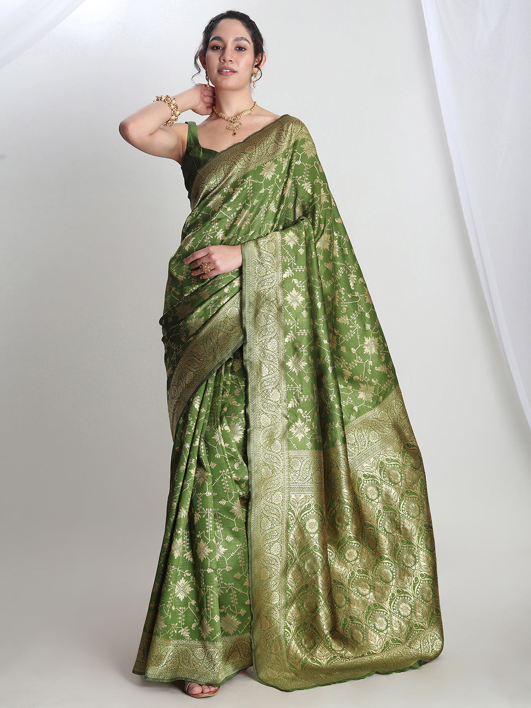Janasya Green Silk Blend Geometric Jacquard Saree | Swadesiicart