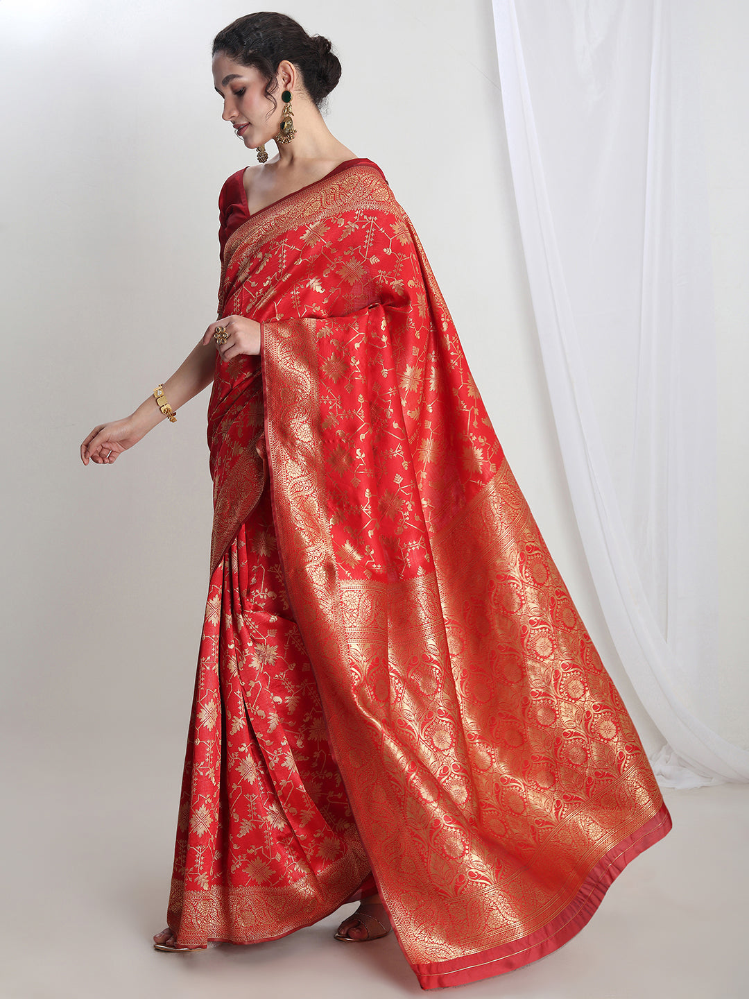 Janasya Red Silk Blend Geometric Jacquard Saree | Swadesiicart