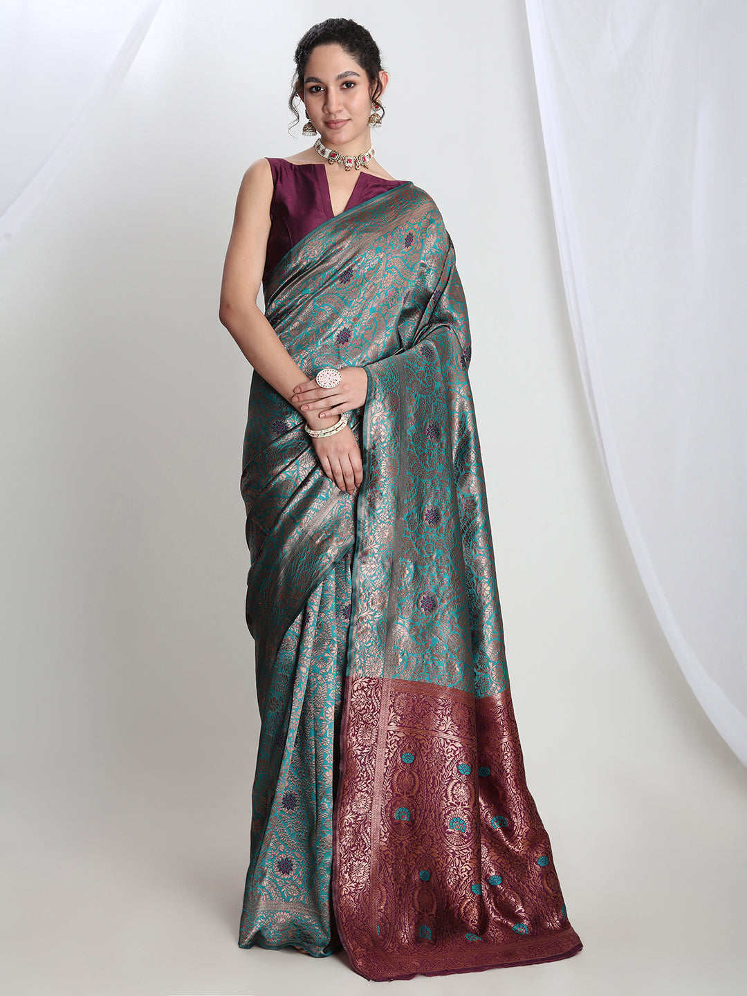 Janasya Sea Green Silk Blend Floral Jacquard Saree | Swadesiicart
