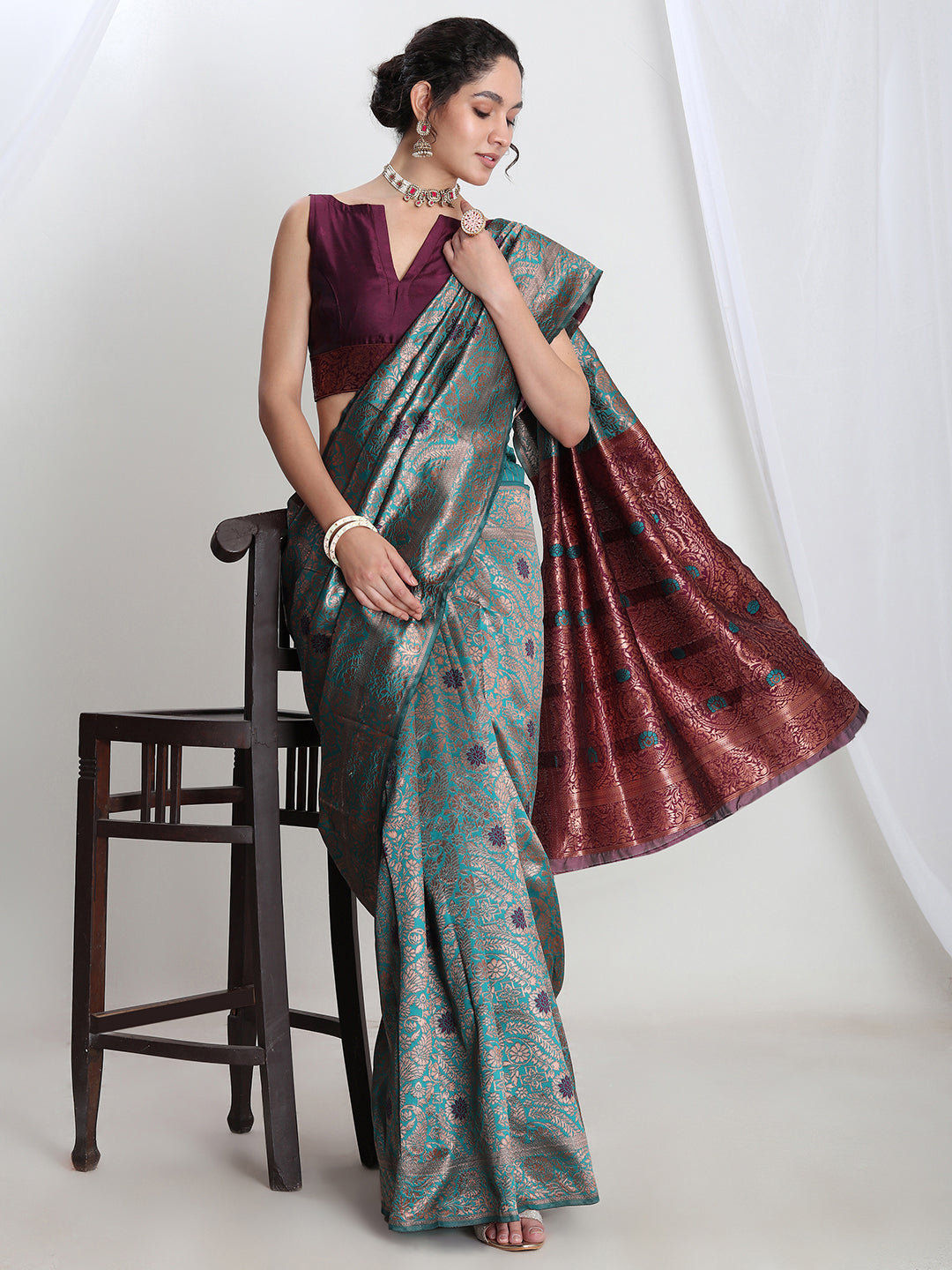 Janasya Sea Green Silk Blend Floral Jacquard Saree | Swadesiicart