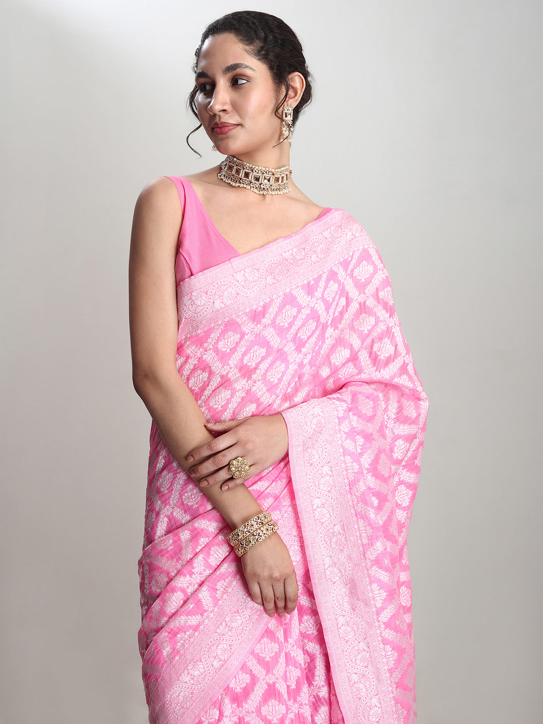 Janasya Pink Silk Blend Floral Jacquard Saree | Swadesiicart