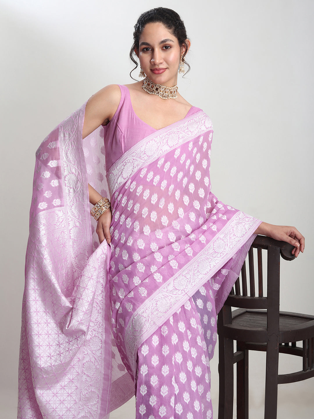 Janasya Lavender Silk Blend Floral Jacquard Saree | Swadesiicart