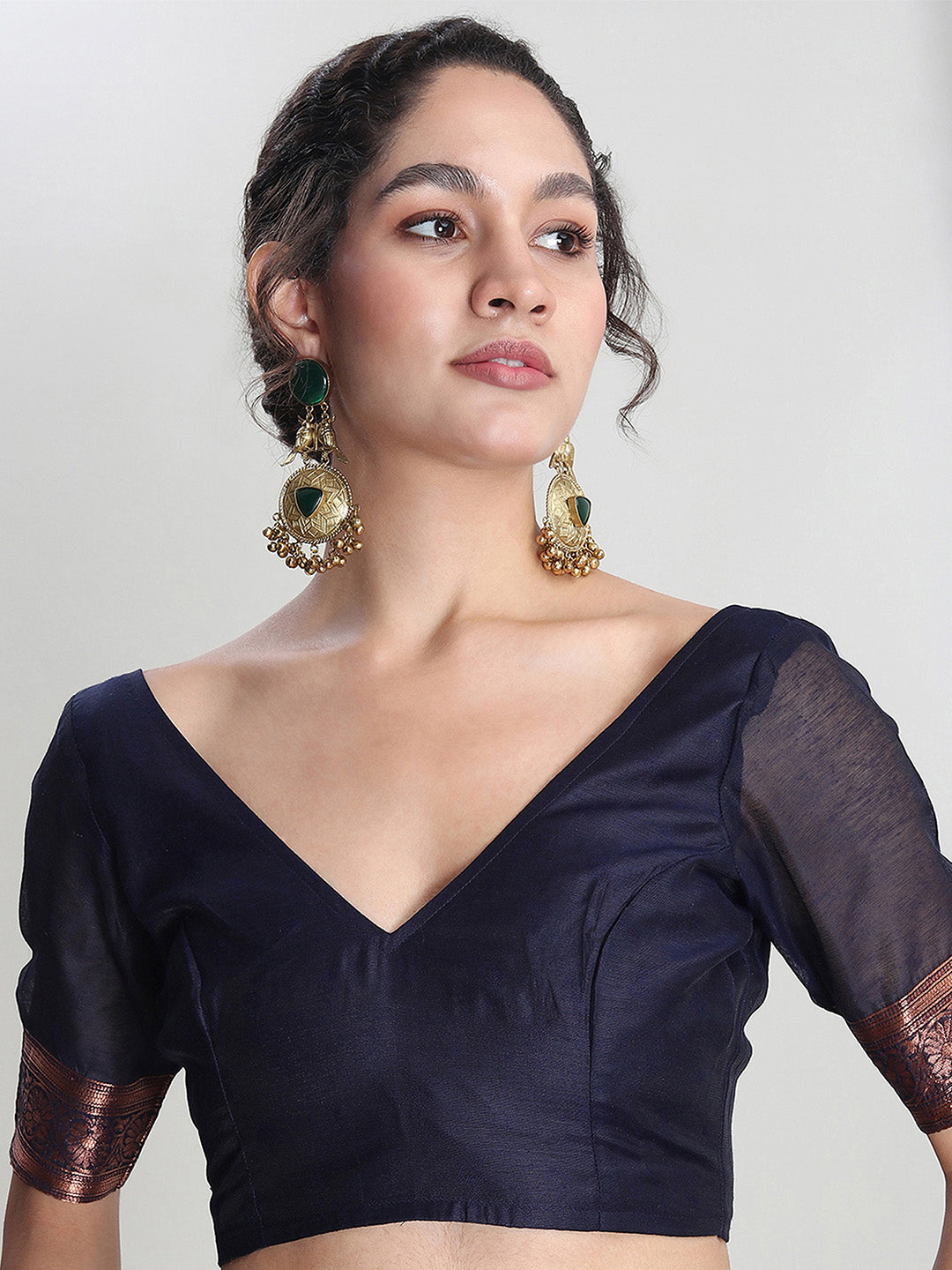 Janasya Navy Blue Silk Blend Floral Jacquard Saree | Swadesiicart