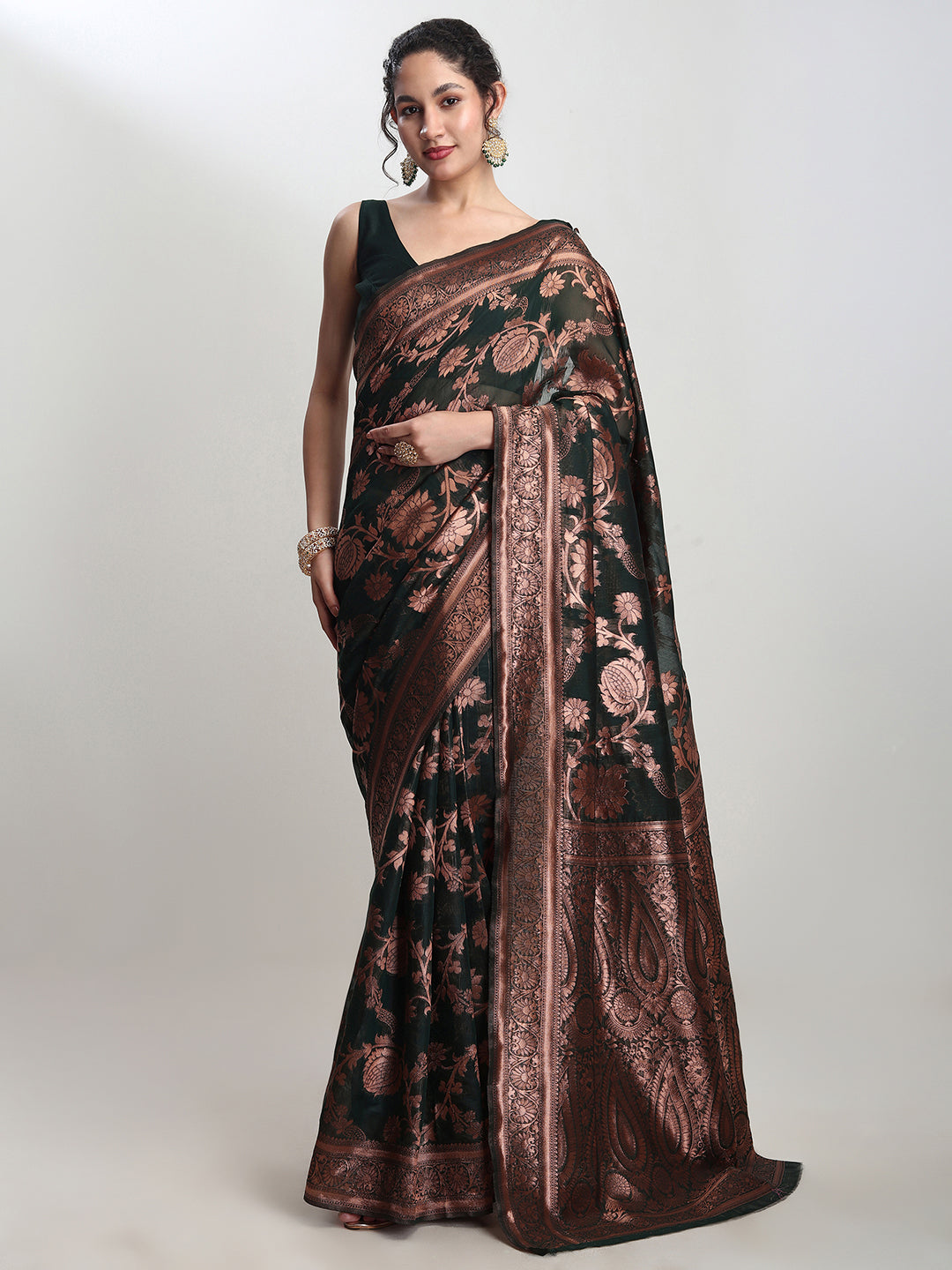 Janasya Dark Green Silk Blend Floral Jacquard Saree | Swadesiicart