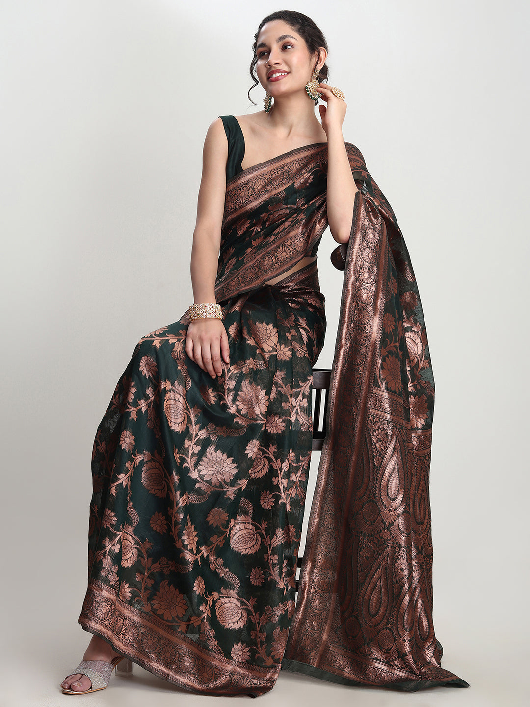 Janasya Dark Green Silk Blend Floral Jacquard Saree | Swadesiicart