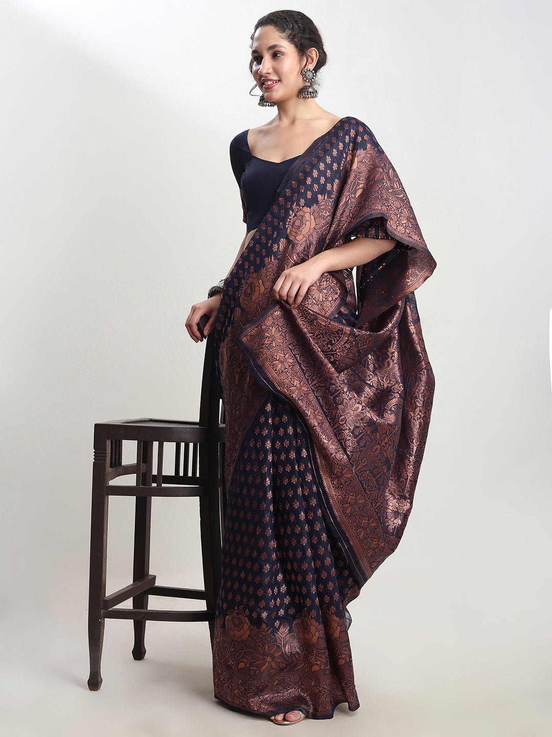 Janasya Indigo Silk Blend Floral Jacquard Saree | Swadesiicart