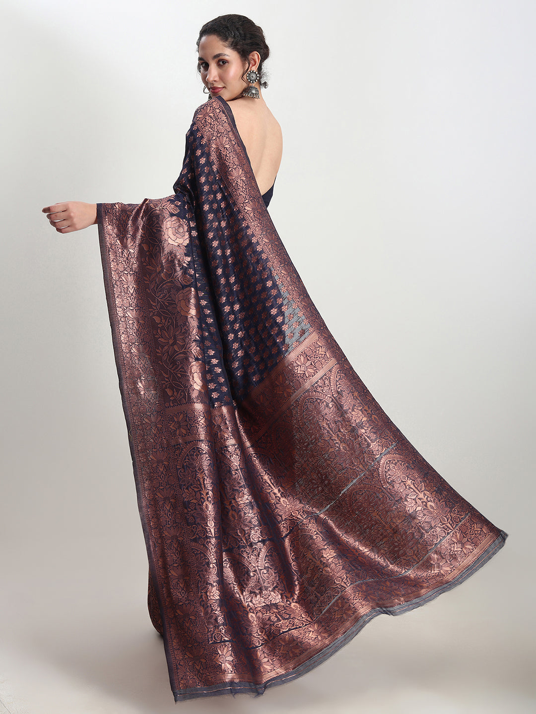 Janasya Indigo Silk Blend Floral Jacquard Saree | Swadesiicart