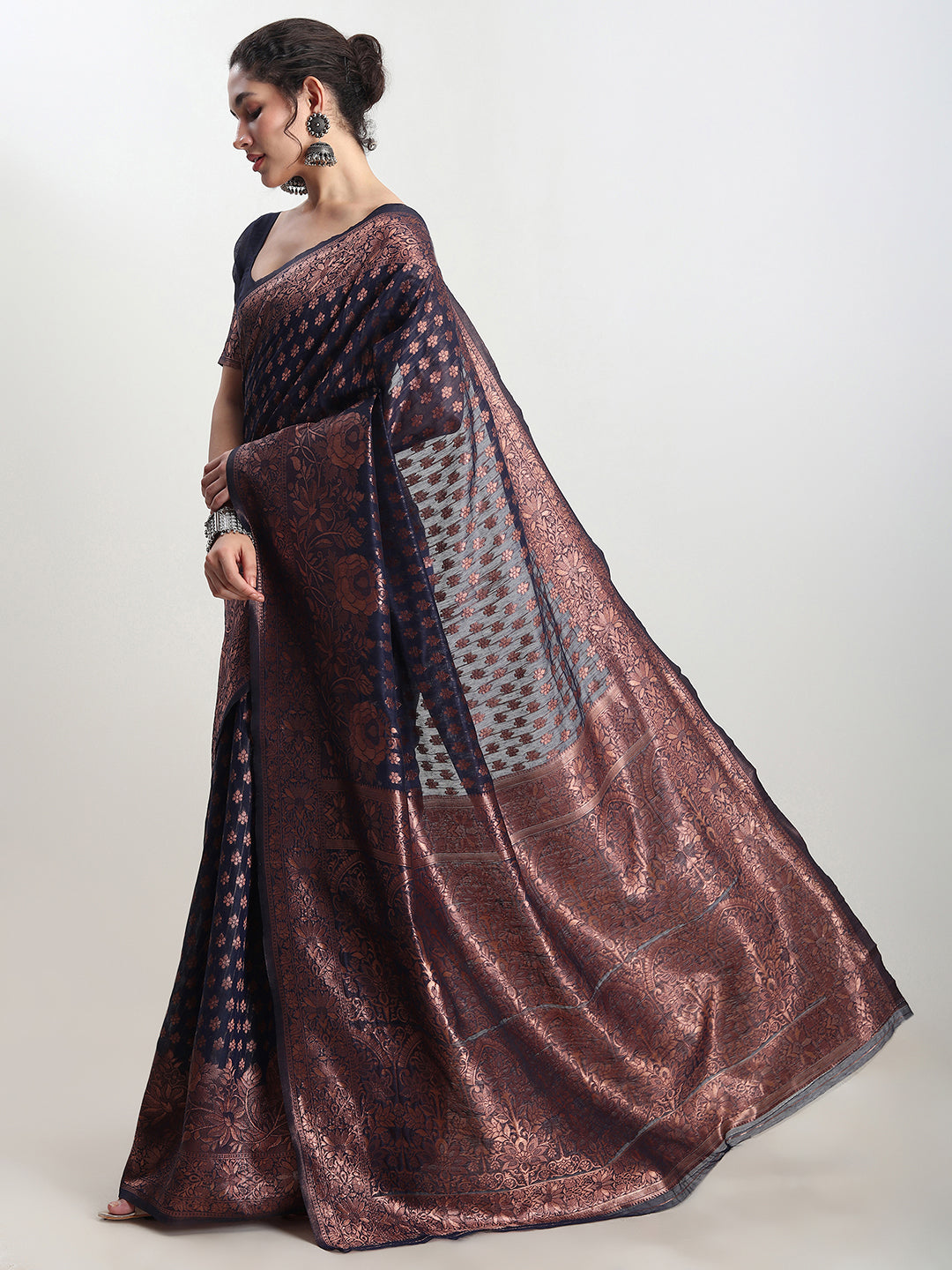 Janasya Indigo Silk Blend Floral Jacquard Saree | Swadesiicart
