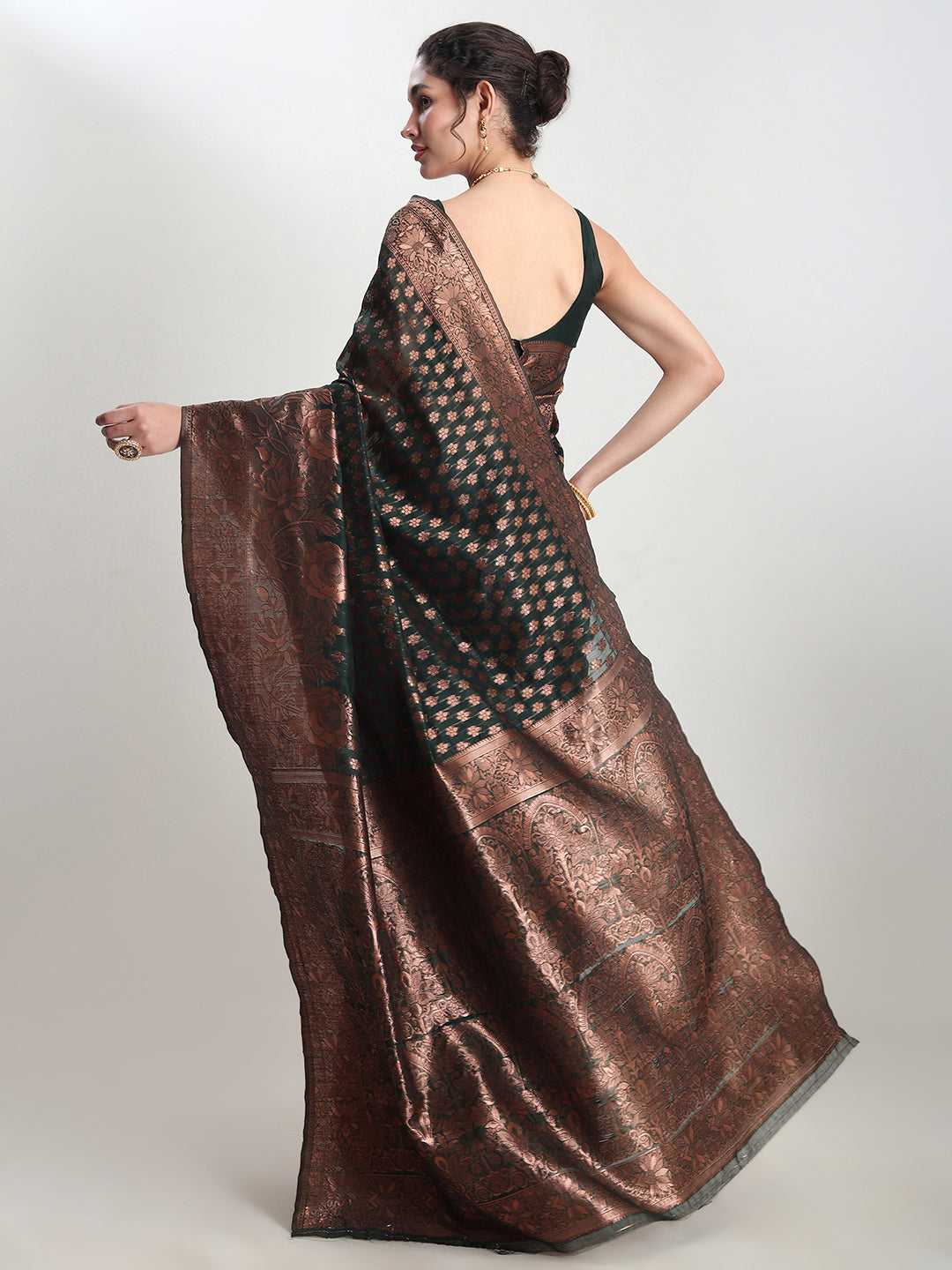 Janasya Dark Green Silk Blend Floral Jacquard Saree | Swadesiicart