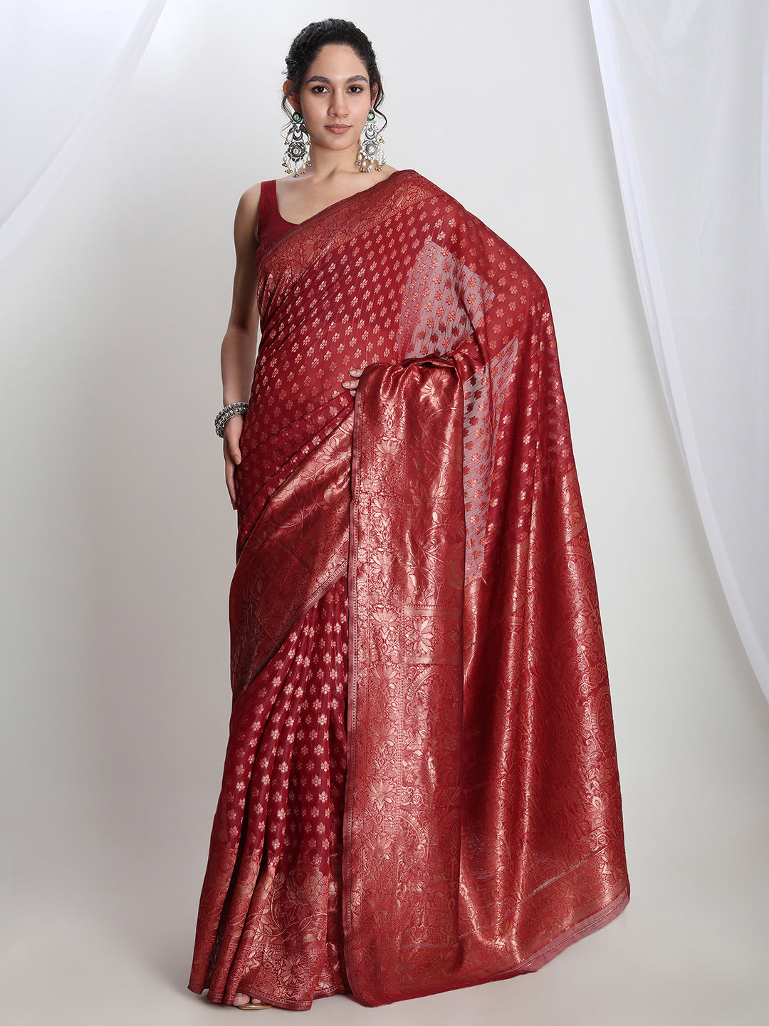 Janasya Red Silk Blend Floral Jacquard Saree | Swadesiicart