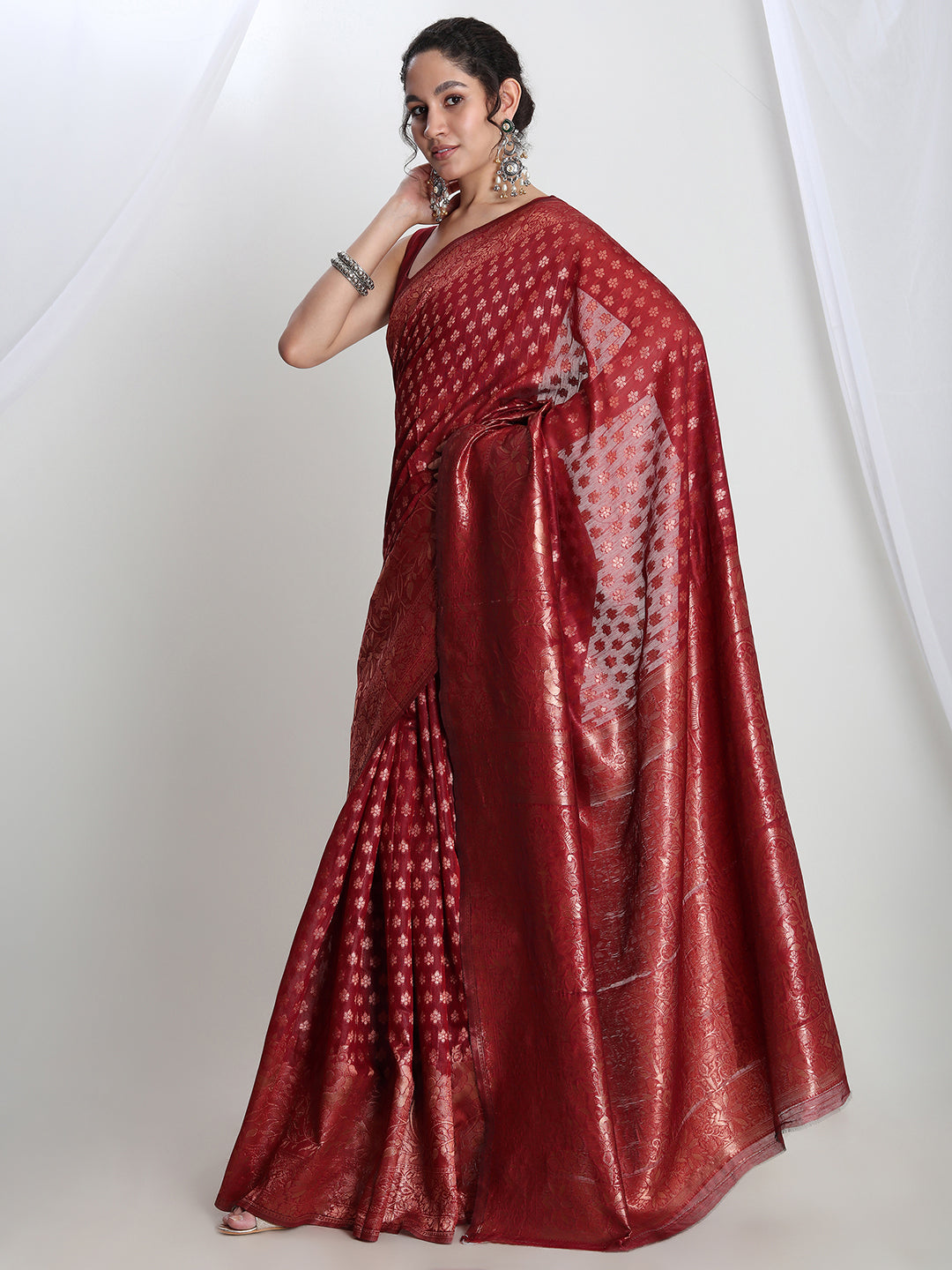 Janasya Red Silk Blend Floral Jacquard Saree | Swadesiicart