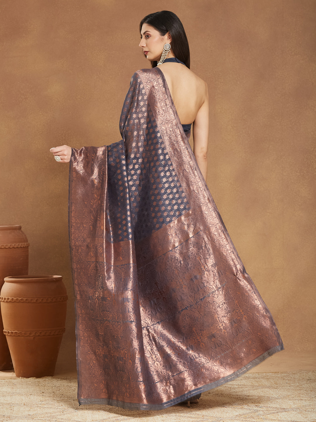 Janasya Dark Grey Silk Blend Floral Jacquard Saree | Swadesiicart
