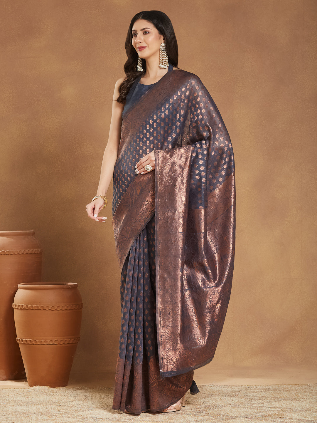 Janasya Dark Grey Silk Blend Floral Jacquard Saree | Swadesiicart