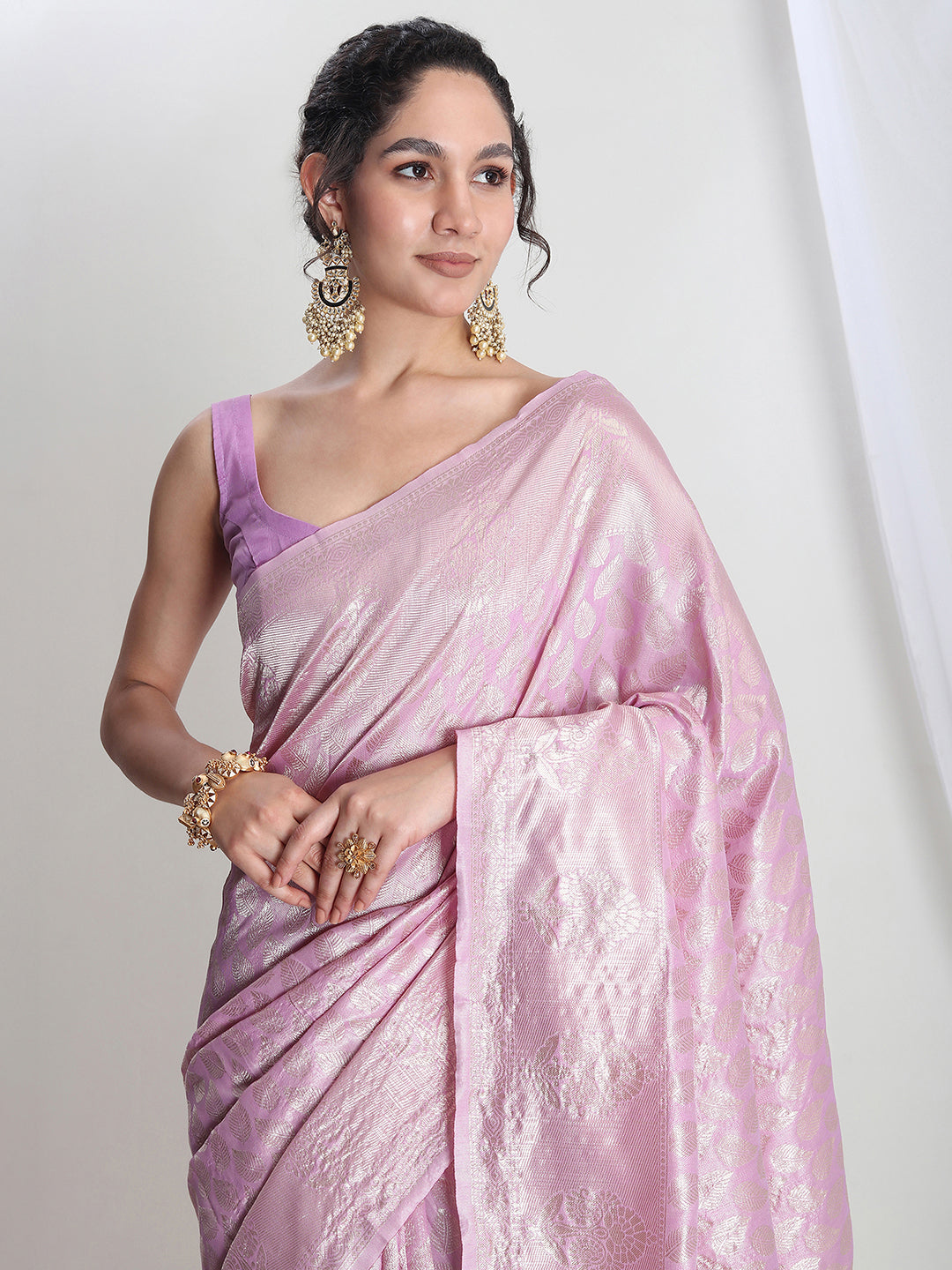 Janasya Lavender Silk Blend Leaf Motifs Jacquard Saree | Swadesiicart