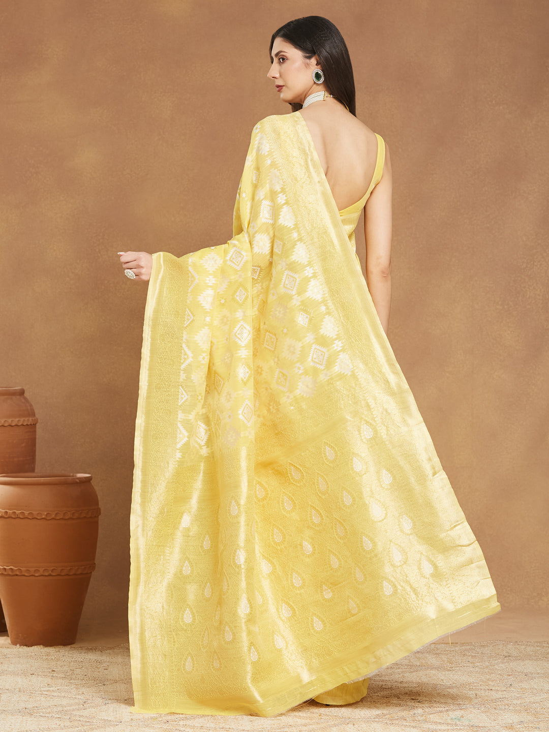 Janasya Yellow Silk Blend Geometric Jacquard Saree | Swadesiicart