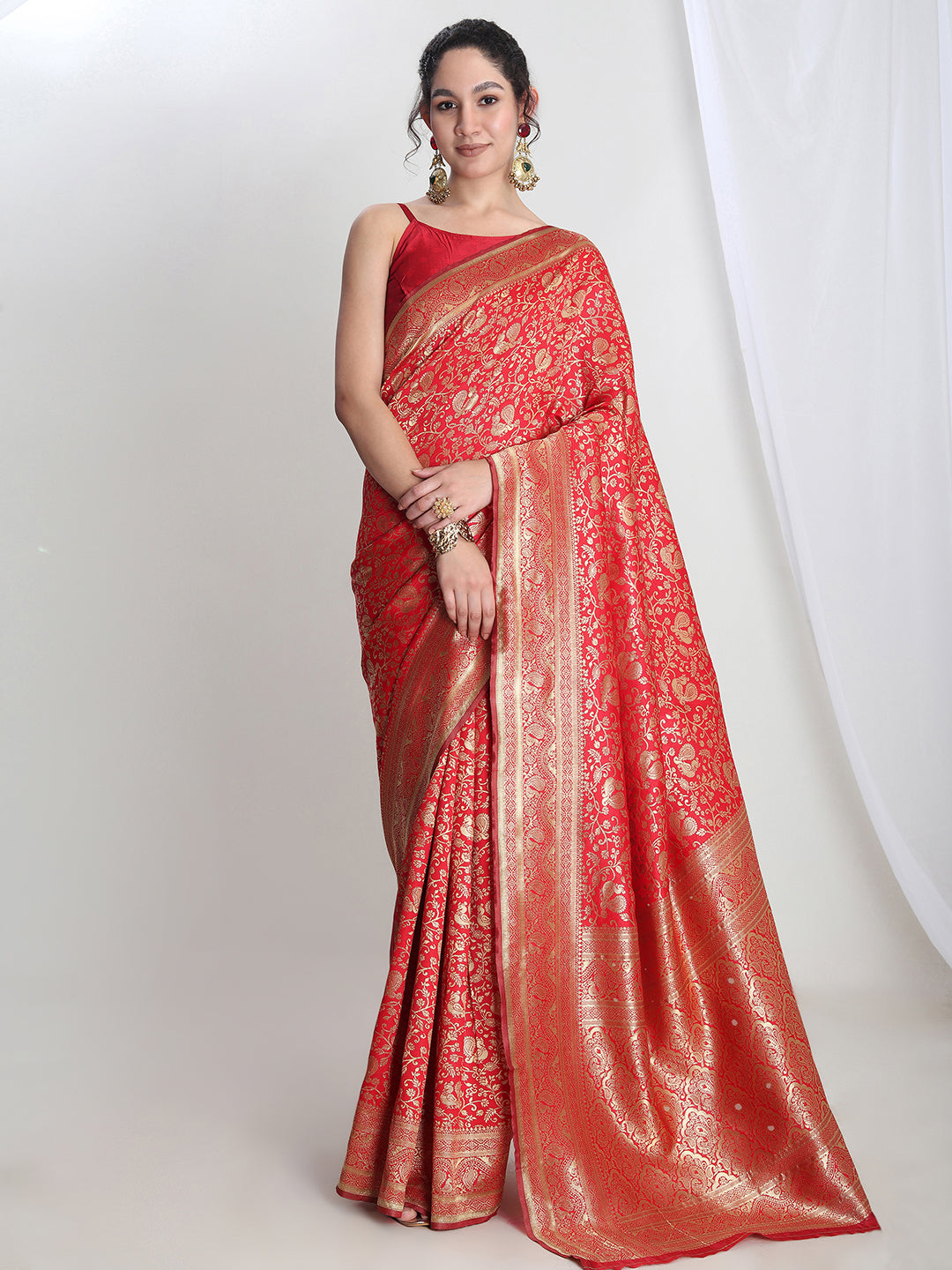 Janasya Red Silk Blend Floral Jacquard Saree | Swadesiicart