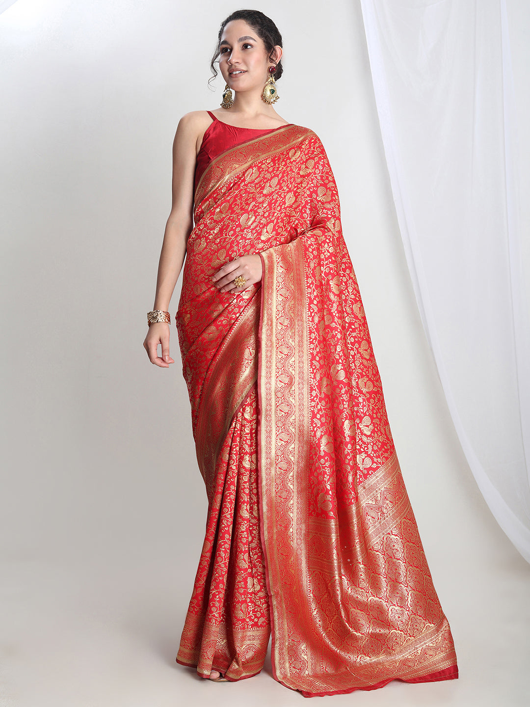 Janasya Red Silk Blend Floral Jacquard Saree | Swadesiicart