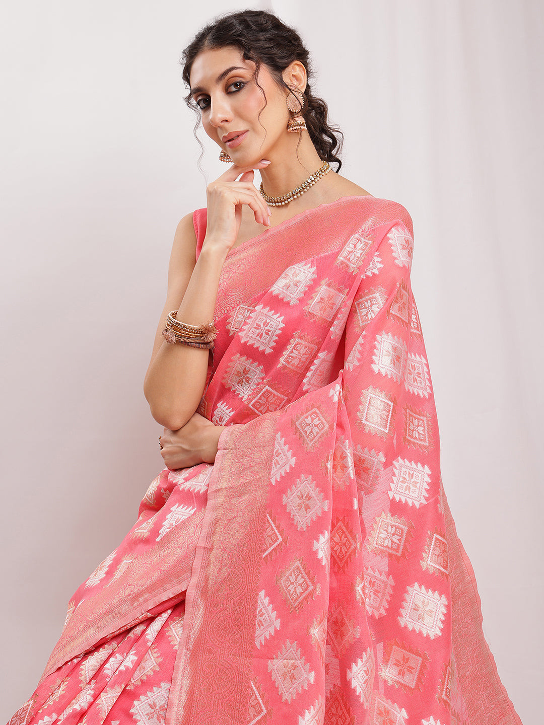 Janasya Navy Blue Silk Blend Geometric Jacquard Saree | Swadesiicart