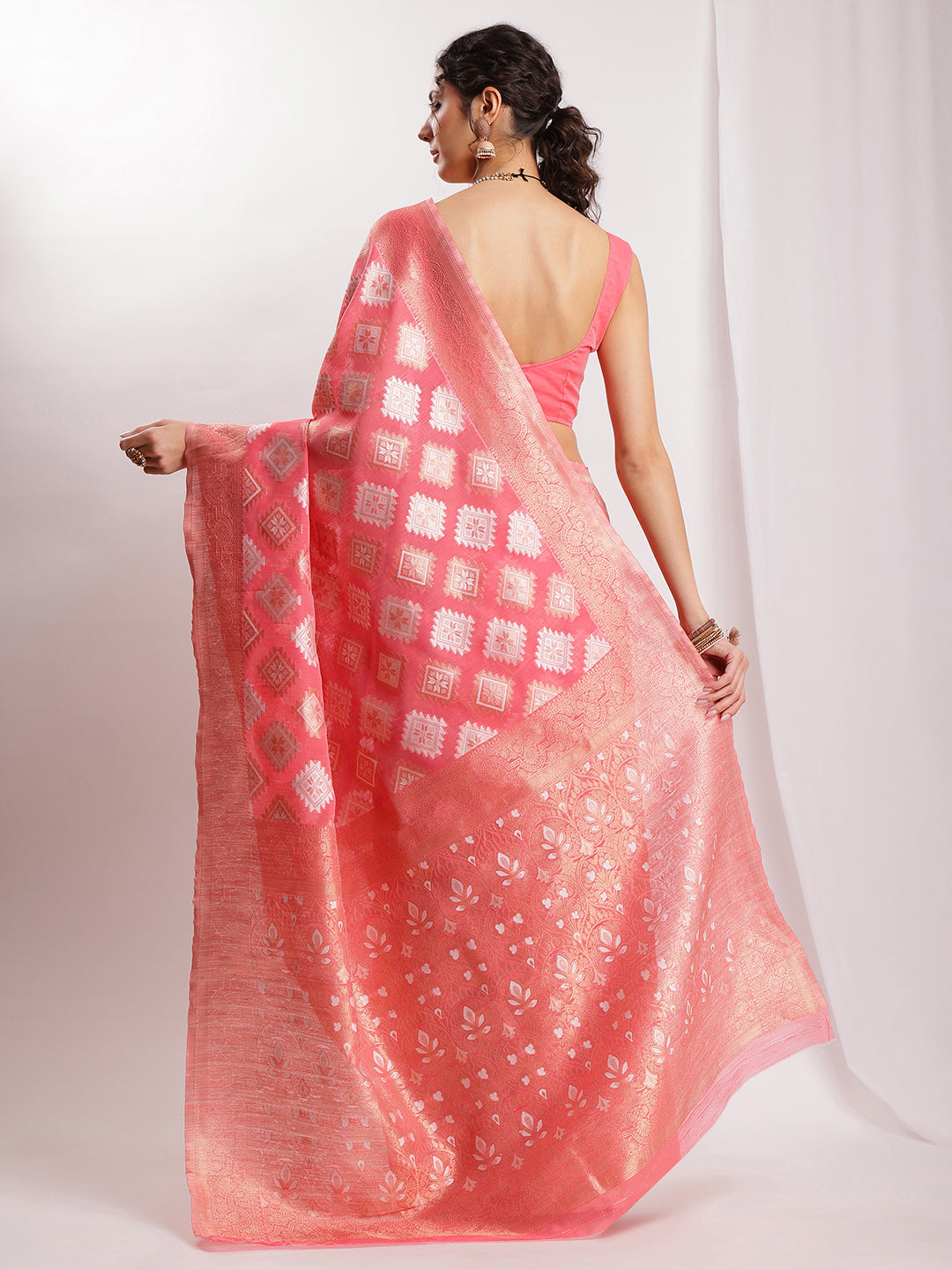 Janasya Navy Blue Silk Blend Geometric Jacquard Saree | Swadesiicart