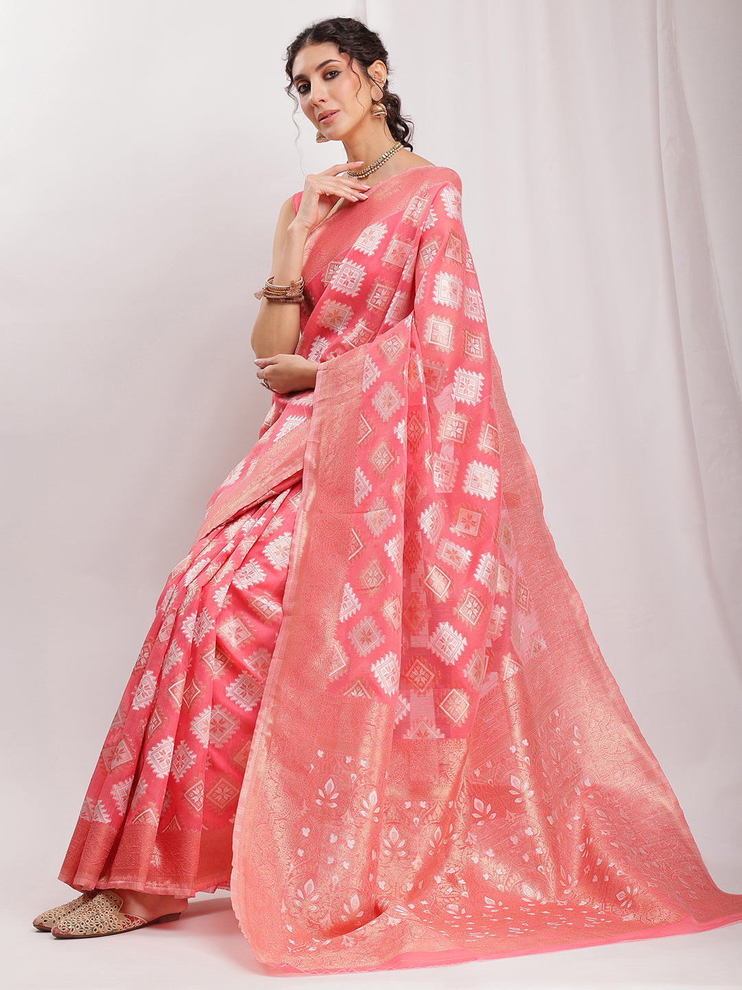 Janasya Navy Blue Silk Blend Geometric Jacquard Saree | Swadesiicart