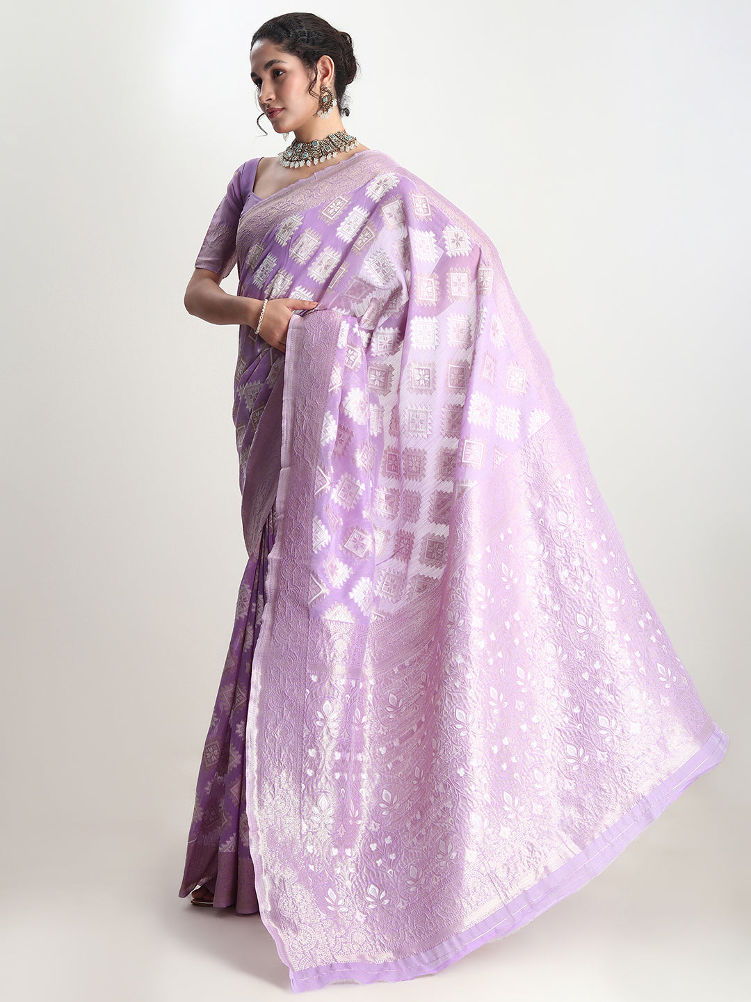 Janasya Lavender Silk Blend Geometric Jacquard Saree | Swadesiicart