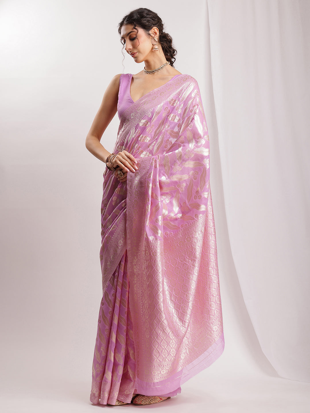 Janasya Lavender Silk Blend Floral Jacquard Saree | Swadesiicart