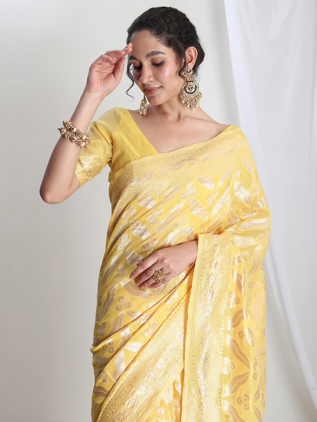 Janasya Yellow Silk Blend Floral Jacquard Saree | Swadesiicart
