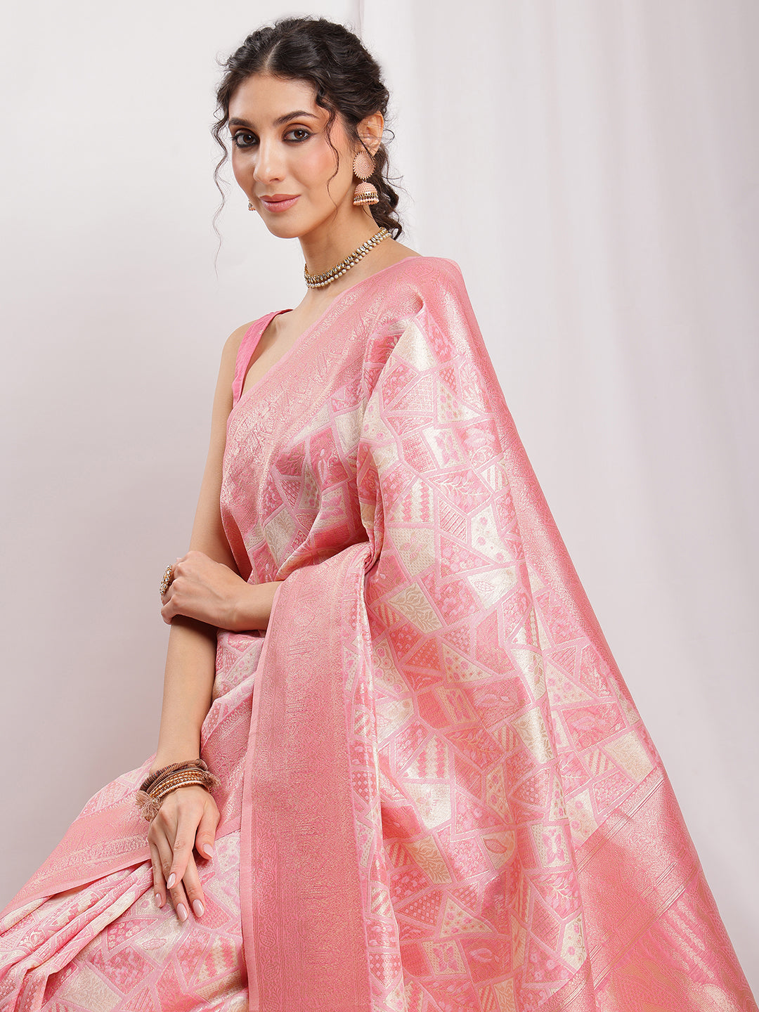 Janasya Peach Silk Blend Geometric Jacquard Saree | Swadesiicart
