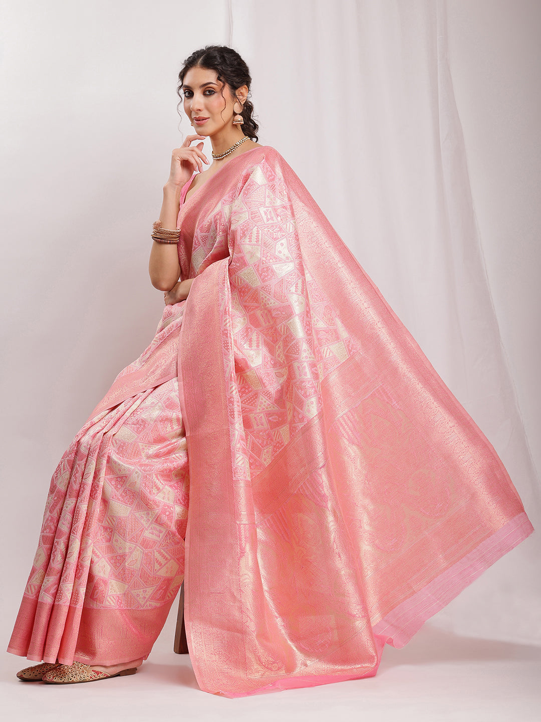 Janasya Peach Silk Blend Geometric Jacquard Saree | Swadesiicart