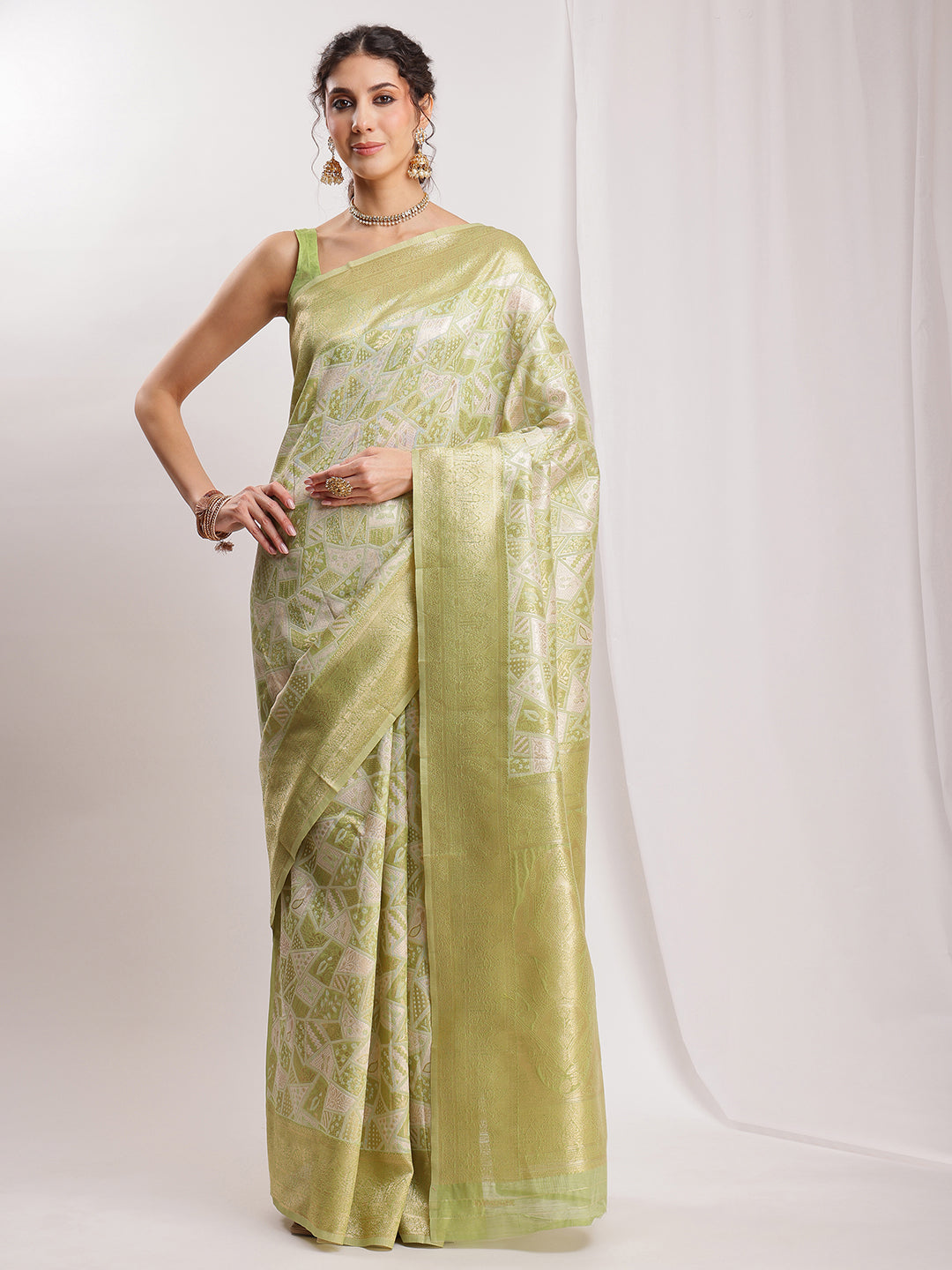 Janasya Green Silk Blend Geometric Jacquard Saree | Swadesiicart