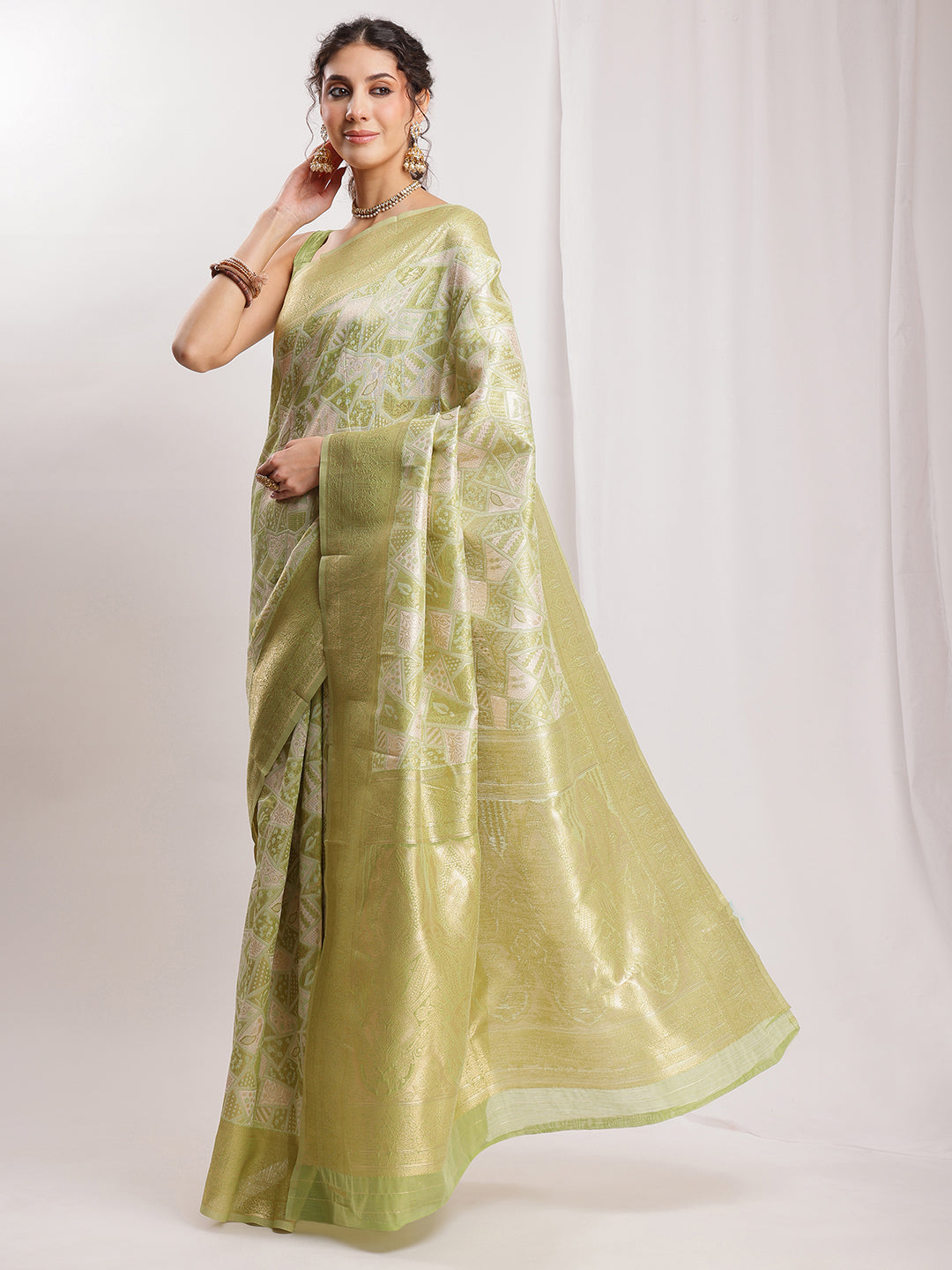 Janasya Green Silk Blend Geometric Jacquard Saree | Swadesiicart