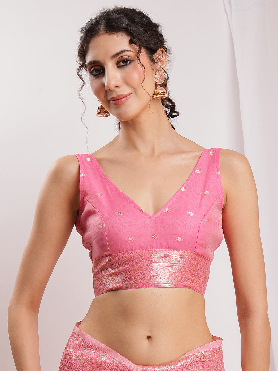 Janasya Peach Silk Blend Geometric Jacquard Saree | Swadesiicart