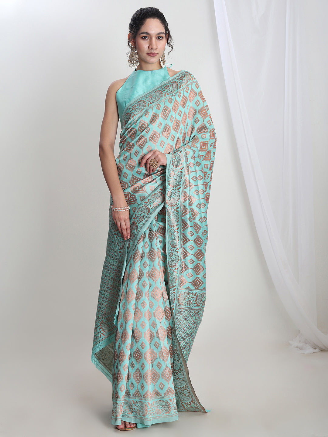 Janasya Light Blue Silk Blend Geometric Jacquard Saree | Swadesiicart