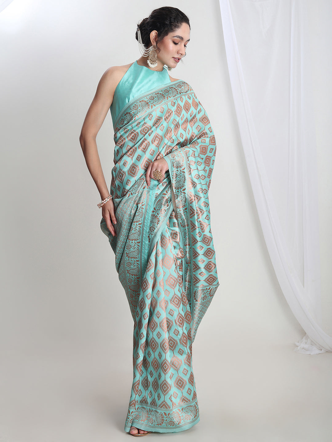 Janasya Light Blue Silk Blend Geometric Jacquard Saree | Swadesiicart