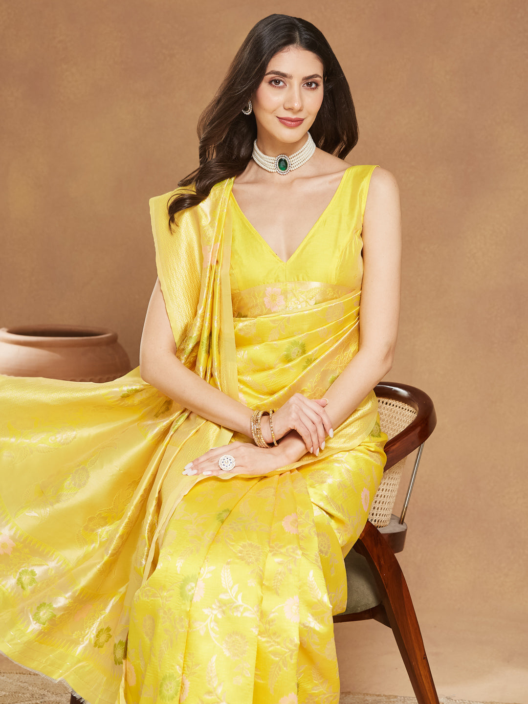 Janasya Yellow Silk Blend Floral Jacquard Saree | Swadesiicart