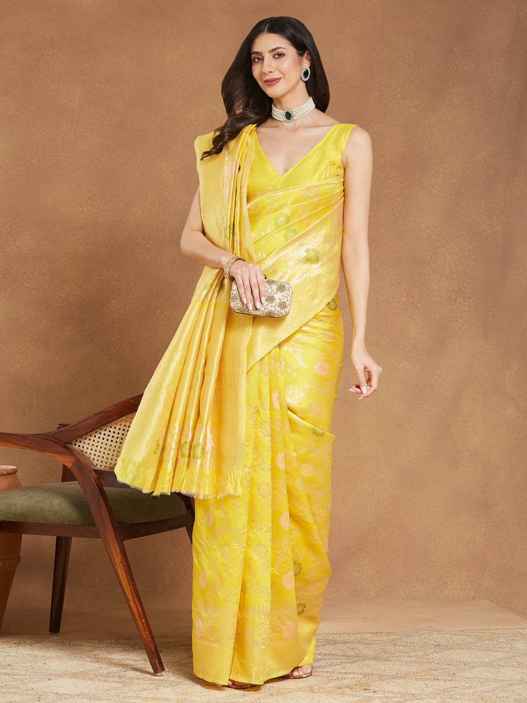 Janasya Yellow Silk Blend Floral Jacquard Saree | Swadesiicart