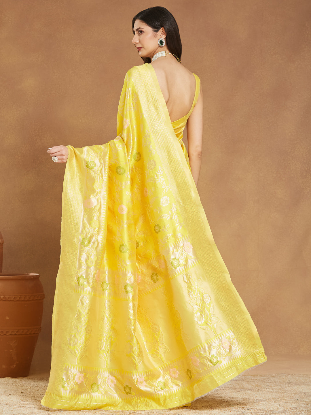 Janasya Yellow Silk Blend Floral Jacquard Saree | Swadesiicart