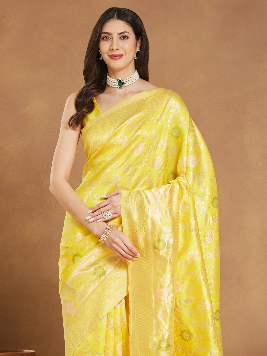 Janasya Yellow Silk Blend Floral Jacquard Saree | Swadesiicart