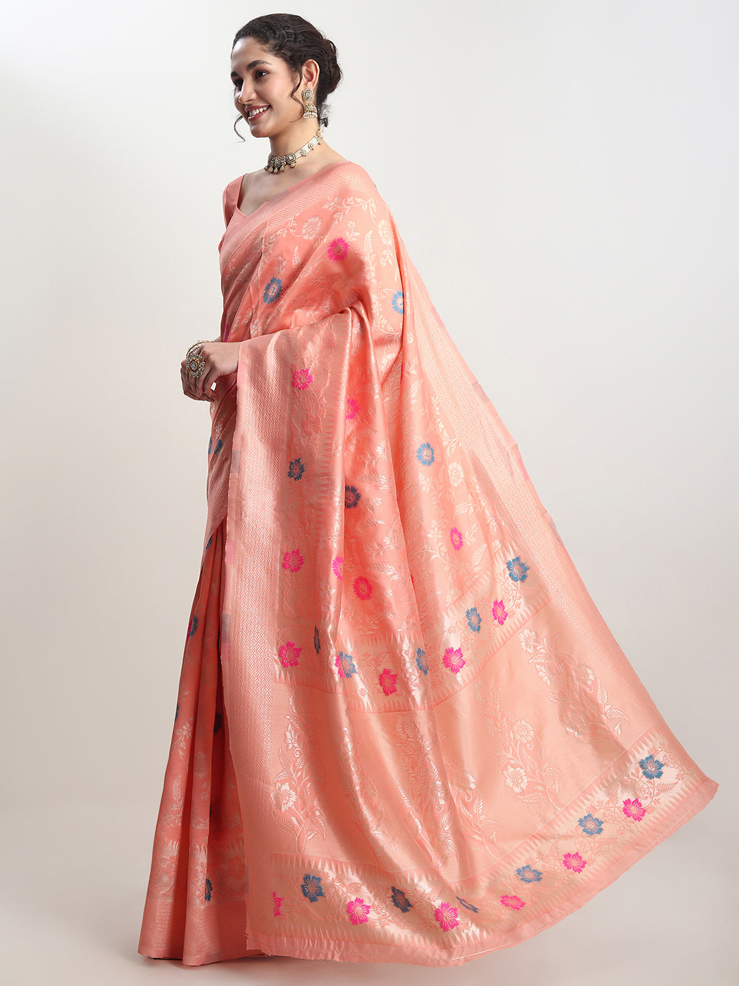 Janasya Peach Silk Blend Floral Jacquard Saree | Swadesiicart