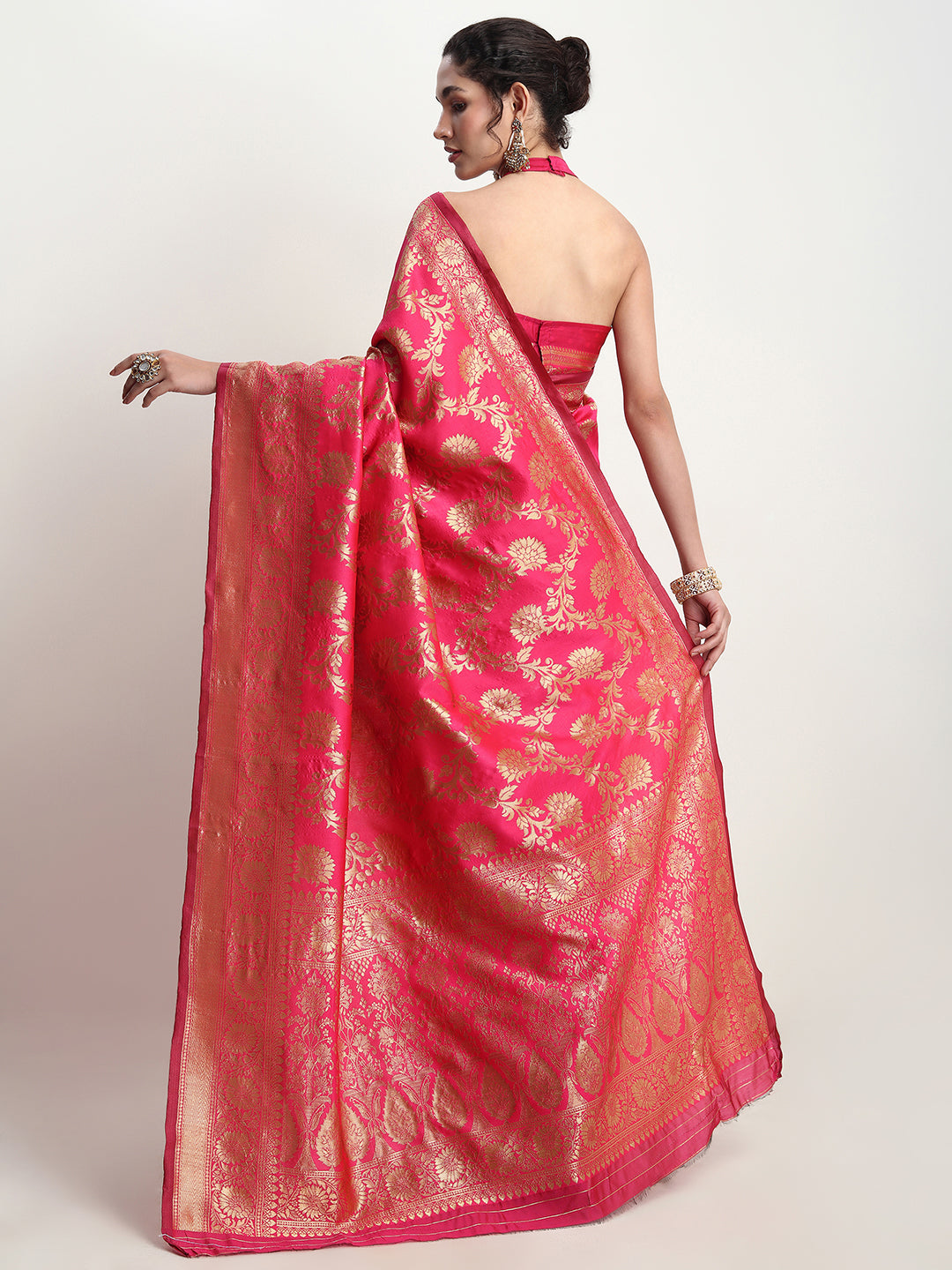 Janasya Pink Silk Blend Floral Jacquard Saree | Swadesiicart