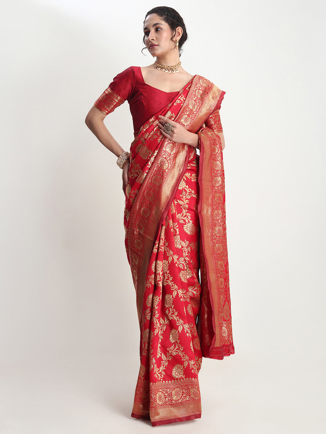 Janasya Red Silk Blend Floral Jacquard Saree | Swadesiicart