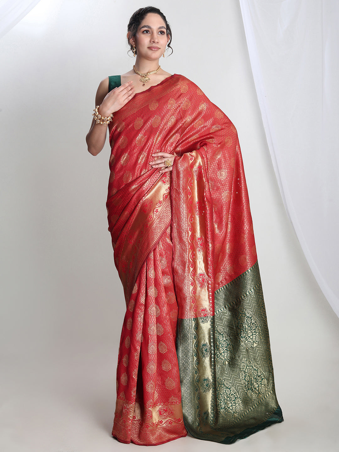 Janasya Red Silk Blend Ethnic Motifs Jacquard Saree | Swadesiicart