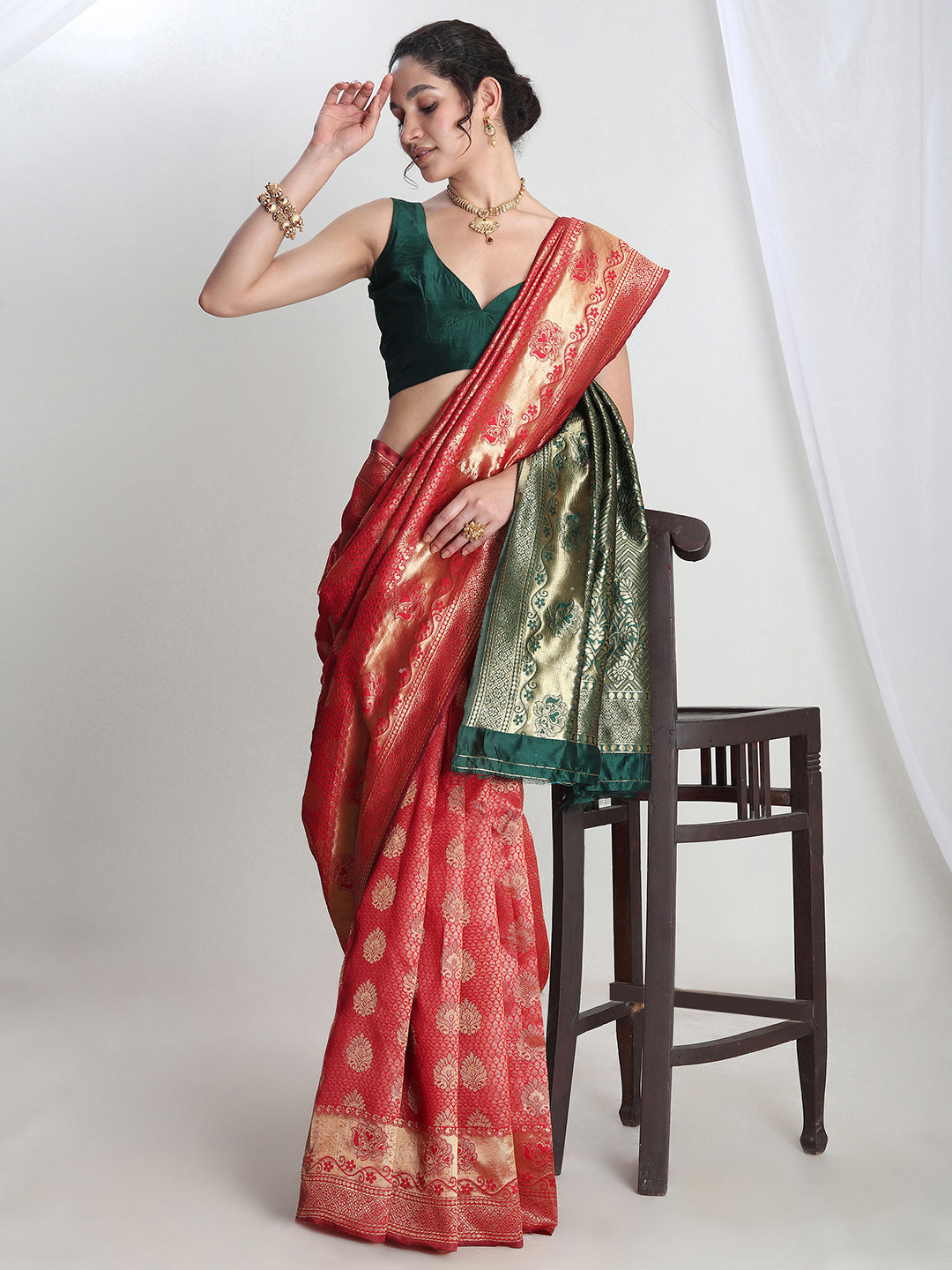 Janasya Red Silk Blend Ethnic Motifs Jacquard Saree | Swadesiicart