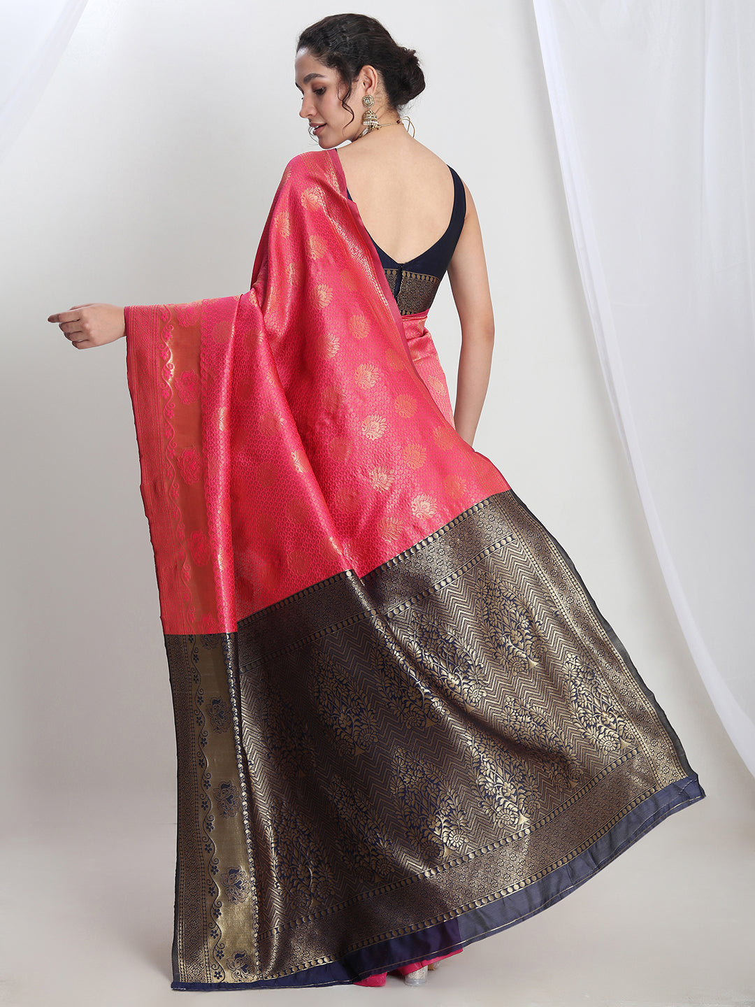 Janasya Pink Silk Blend Ethnic Motifs Jacquard Saree | Swadesiicart