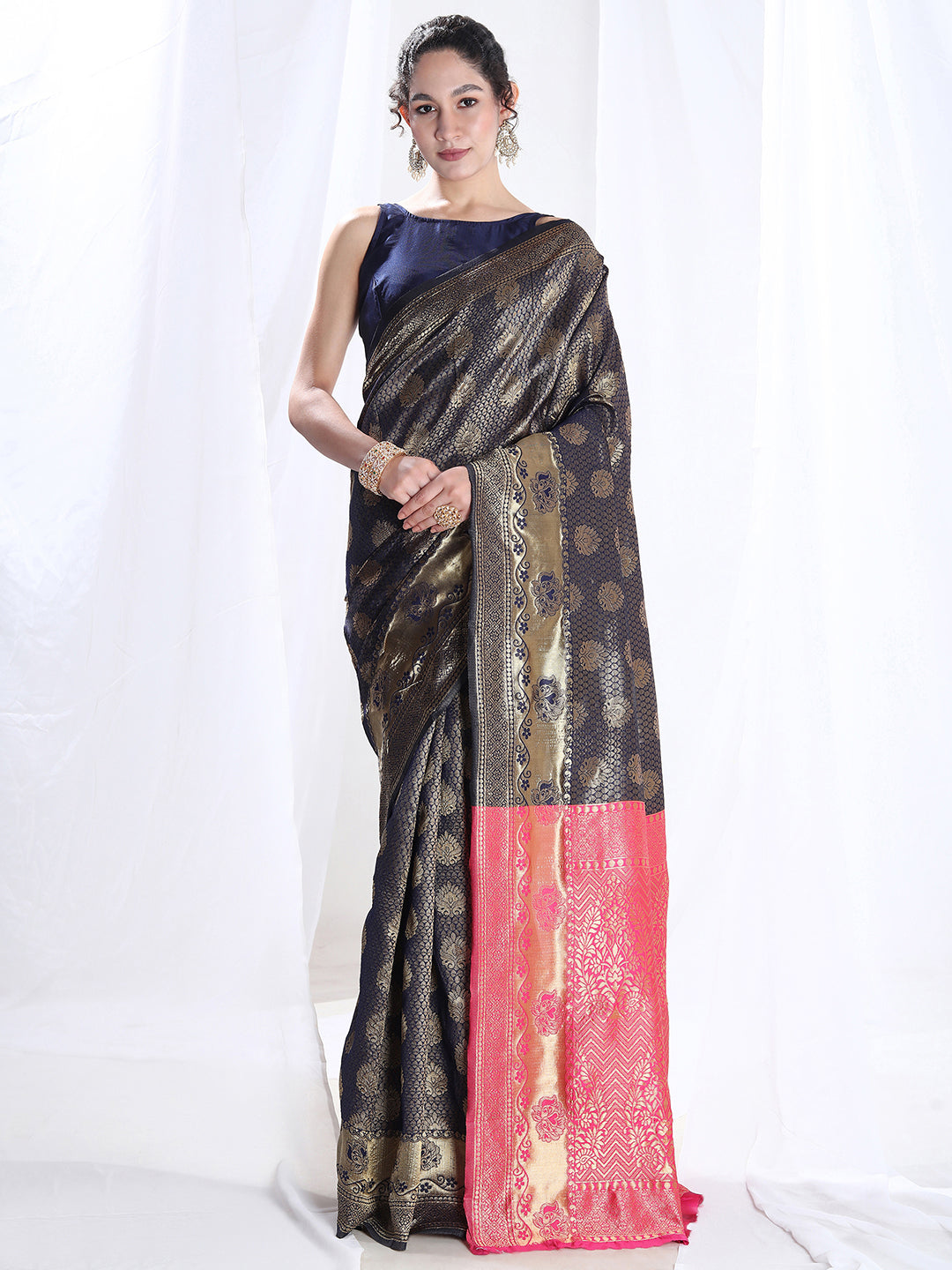 Janasya Navy Blue Silk Blend Ethnic Motifs Jacquard Saree | Swadesiicart