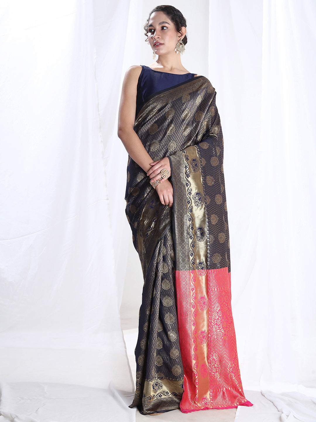 Janasya Navy Blue Silk Blend Ethnic Motifs Jacquard Saree | Swadesiicart