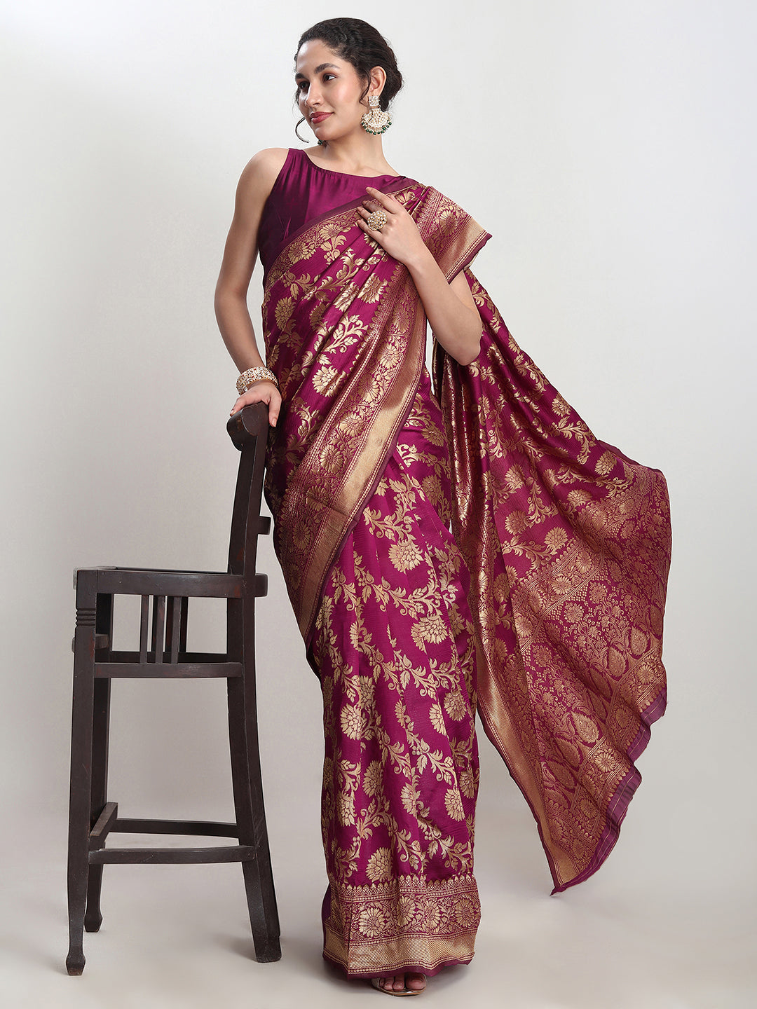 Janasya Purple Silk Blend Floral Jacquard Saree | Swadesiicart