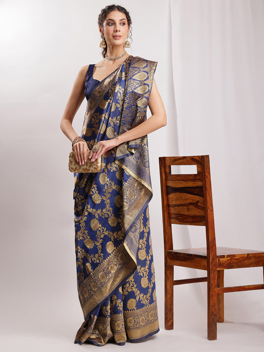 Janasya Navy Blue Silk Blend Floral Jacquard Saree | Swadesiicart