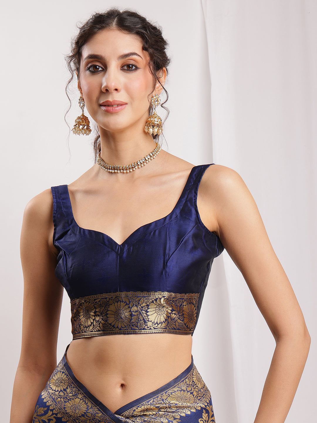 Janasya Navy Blue Silk Blend Floral Jacquard Saree | Swadesiicart